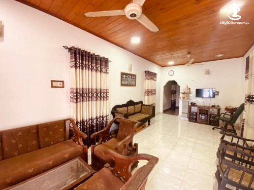 House for Sale in Avissawella - House With Annex for Sale in Avissawella
