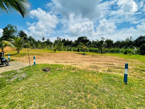 Land for Sale in Kahathuduwa - Prime Residential Land for Sale – Kahathuduwa
