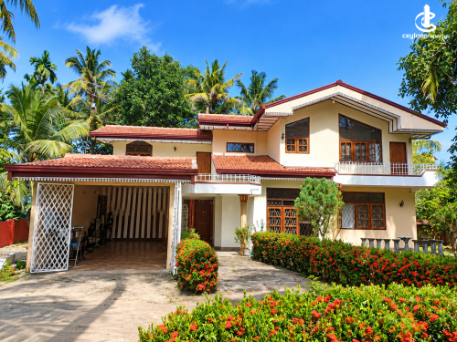 House for Sale in Ja-Ela - Two-Storey House for Sale in Ja-Ela – Excellent Commercial Potential