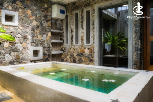 Villa & Bungalow for Holiday in Galle - Villa White Queen