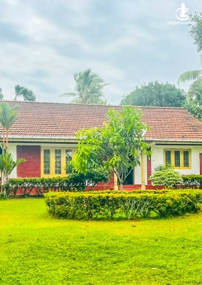 House for Sale in Hikkaduwa - Colonial style house for sale