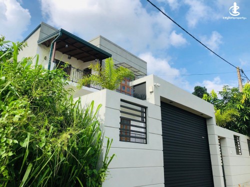 House for Sale in Makola - Brand new House for sale in Makola
