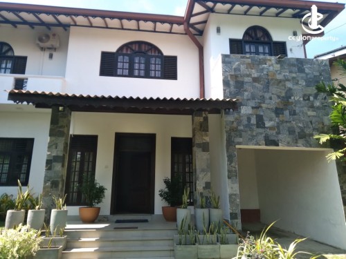 House for Rent in Nawala - NAWALA – polhengoda luxurious modern 25 perch 6 rooms furnished/ unfurnished house lease