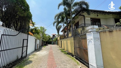 House for Sale in Wattala - House for Sale in Awariwatta, Wattala