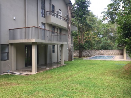 House for Rent in Battaramulla - Battaramulla The Very Best Pool House Built to European Taste
