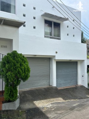 House for Sale in Talawatugoda - Talawatugoda Luxury 4000 SqFt 4 Bed House For Sale 50 M Nego