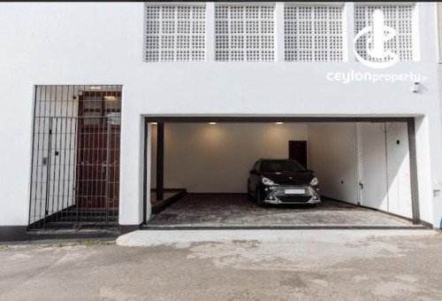 House for Rent in Colombo 6 (Wellawatta,Pamankada,Kirulapona South) - Colombo 6 Luxury 6 Bedroom Semi Furnished House For Re…