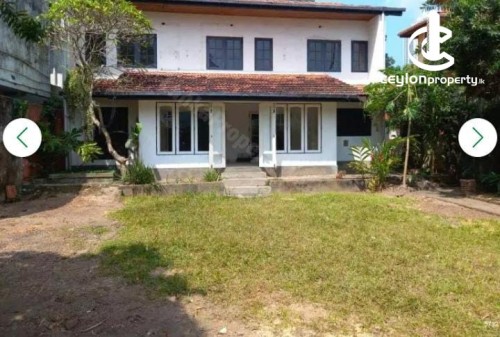 House for Sale in Colombo 3 (Colpety,Kollupitiya) - Colombo 3 Near Liberty Plaza 3000 SqFt 5 Bed House For Sale