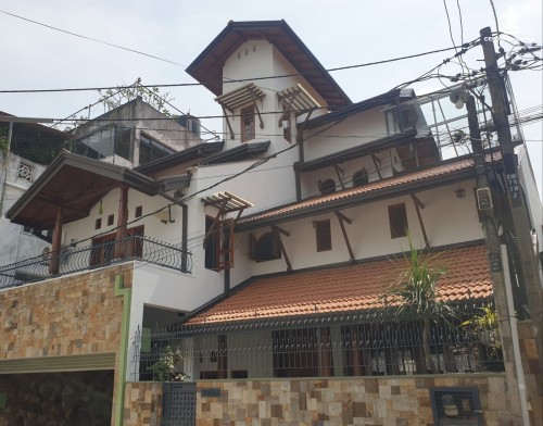 House for Rent in Colombo 8 (Borella) - Colombo 8 Gothami Road Luxury Furnished 6 Bed House For Rent