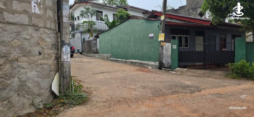 Land for Sale in Nugegoda - Nugegoda Wijerama 19.4 P Bare Land Opposite Campus For Sale