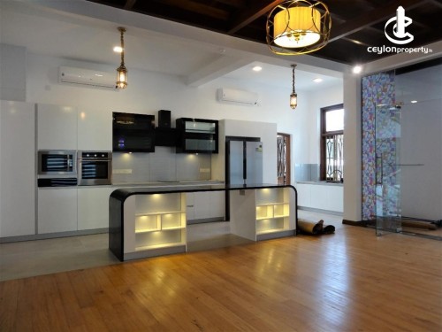 House for Sale in Battaramulla - Battaramulla Brand New 9000 SqFt 7 Bed Pool House For Sale