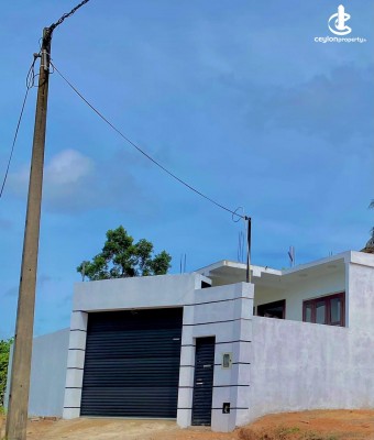 House for Sale in Kahathuduwa - Brand New Modern House For Sale In Kahathuduwa