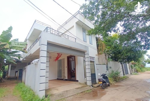 House for Sale in Boralesgamuwa - 10 Perches Modern House for sale in Boralesgamuwa