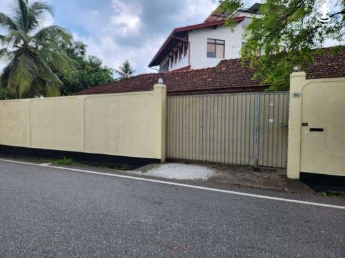 House for Sale in Pita Kotte - Commercial House for sale in Pita kotte