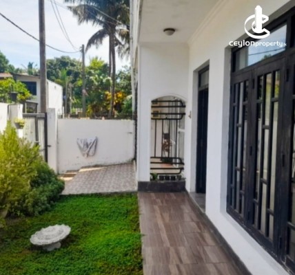 House for Sale in Moratuwa - House with Annex for sale in Moratuwa