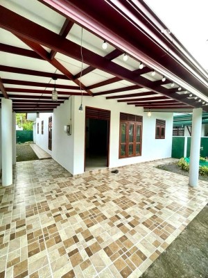 House for Sale in Kadawatha - House for sale in Kadawatha ( WEBODA )