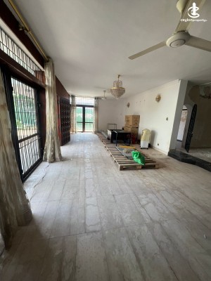 House for Sale in Colombo 5 (Narahenpita,Havelock Town,Kirulapona North) - Luxury Property for Sale – Colombo 05 (Off Thimbi…