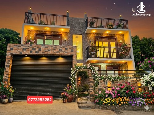 House for Sale in Kahathuduwa - Luxury House for Sale in Kahathuduwa.