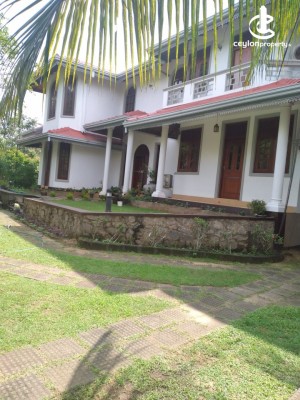 Land for Sale in Wattala - A valuable land with two storey house for sale in Wattala.