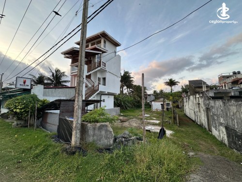 Land for Sale in Ahangama - Prime Beachside Land for Sale in Midigama East – Ideal Tourism Investment