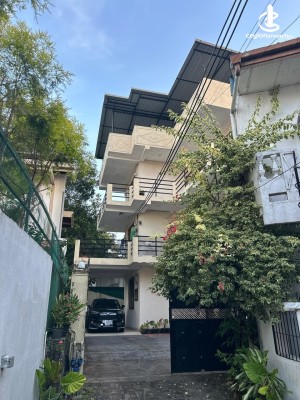 House for Sale in Pita Kotte - Private 3-Storey House for Sale in Pitakotte