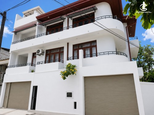 House for Sale in Nawala - THREE-STORY HOUSE FOR SALE – NAWALA